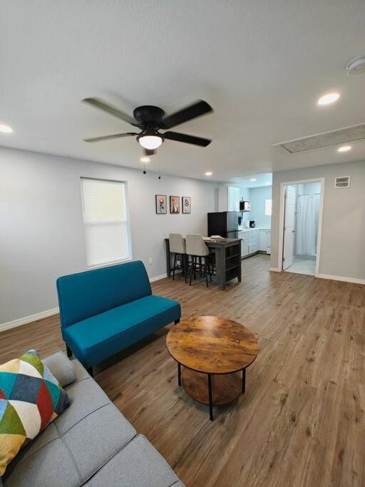 Lovely Unit Central Location St. Petersburg Exterior photo